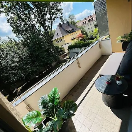 Apartament Kj Ferienwohnung Im Zentrum-balkon-pool-garage-wifi